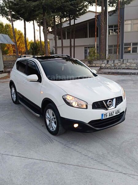 Galeriden Nissan Qashqai 1.5 dCi Tekna Sky Pack 2012 Model Burdur