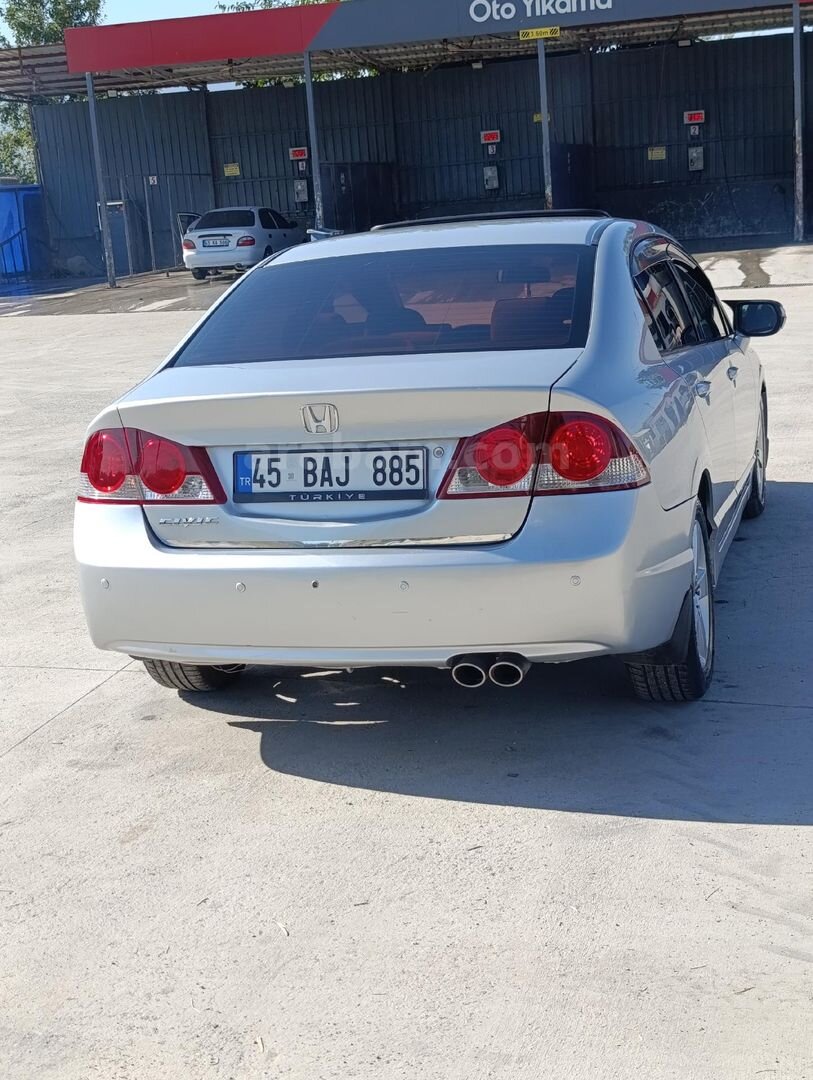 Sahibinden Honda Civic 1.6i VTEC Elegance 2007 Model İzmir 221.000 km Gri 2
