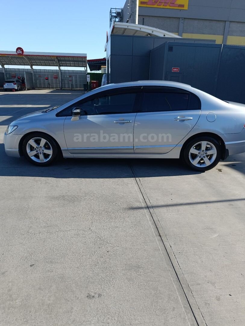 Sahibinden Honda Civic 1.6i VTEC Elegance 2007 Model İzmir 221.000 km Gri 7