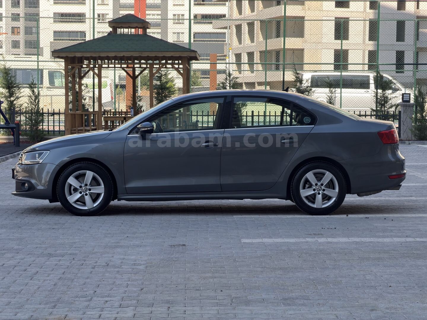 Galeriden Volkswagen Jetta 1.2 TSi Comfortline 2013 Model Ankara 63.000 km Füme 4