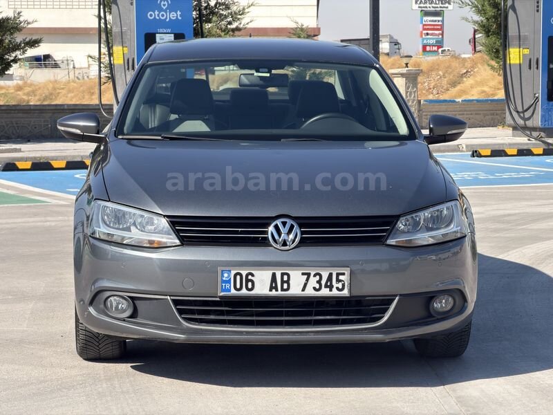 Galeriden Volkswagen Jetta 1.2 TSi Comfortline 2013 Model Ankara 63.000 km Füme