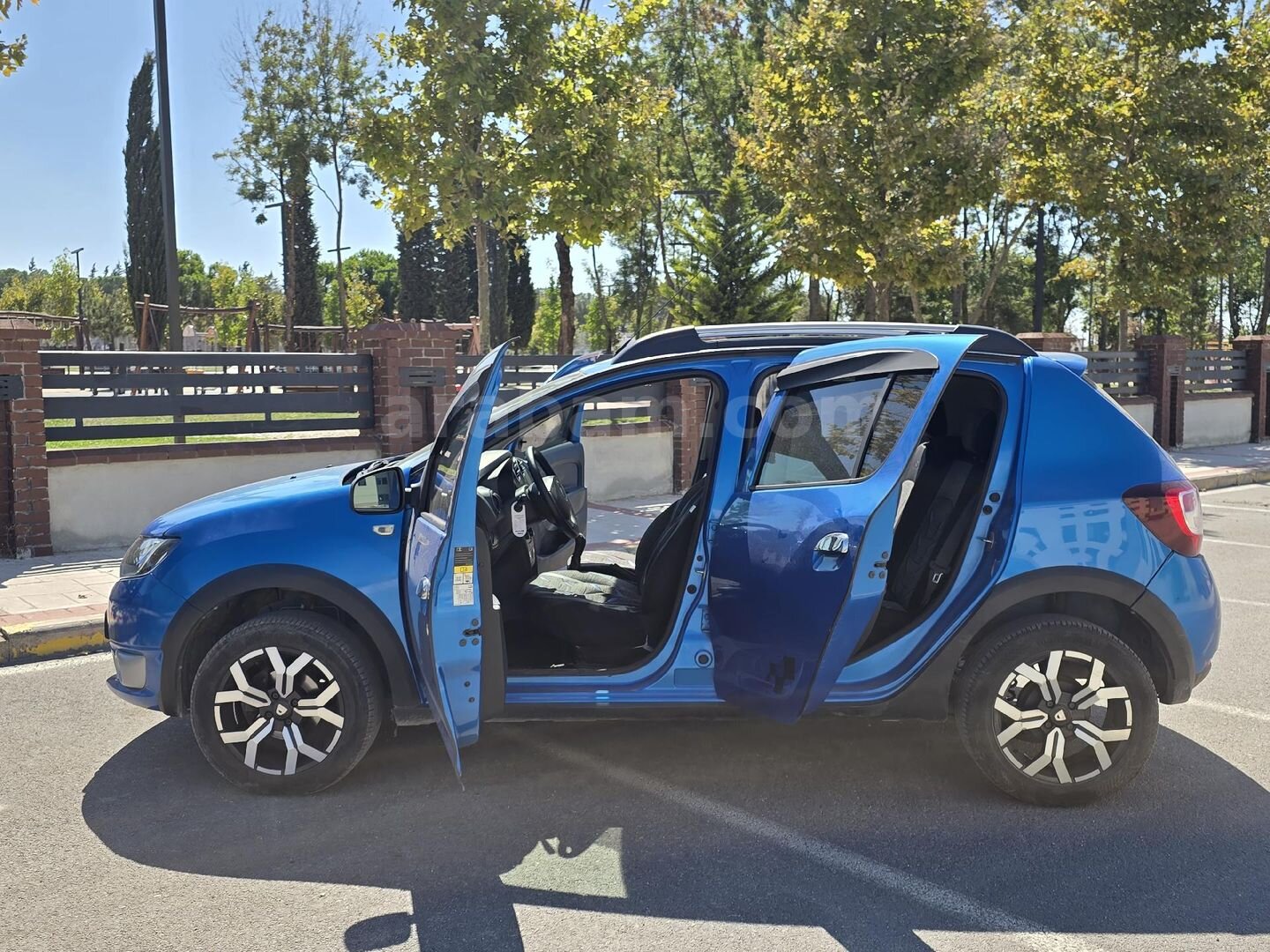 Sahibinden Dacia Sandero 1.5 dCi Stepway 2016 Model Kocaeli 274.400 km Mavi 5