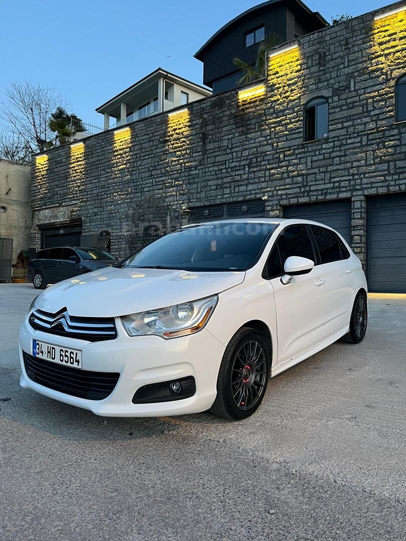 Sahibinden Citroen C4 1.6 HDi Attraction 2011 Model İstanbul 280.500 km Beyaz 3