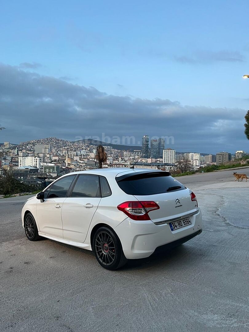 Sahibinden Citroen C4 1.6 HDi Attraction 2011 Model İstanbul 280.500 km Beyaz 5