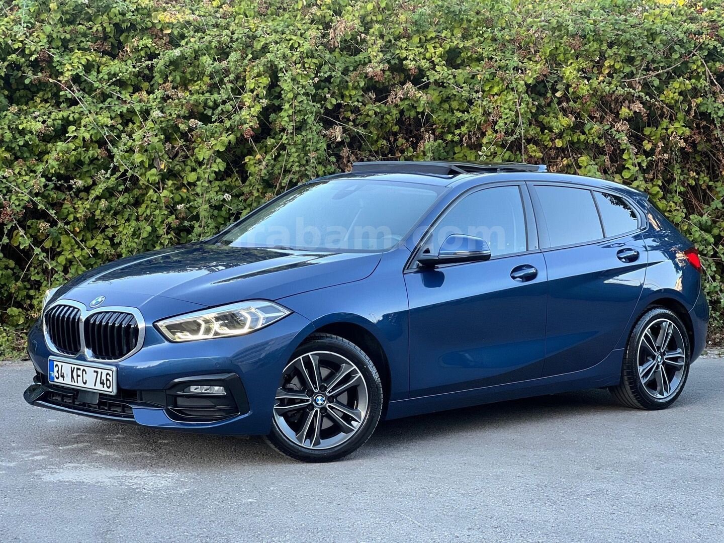 BMW 1 SERİSİ 118İ SPORT LİNE 2023 MODEL 40.000KM DE
