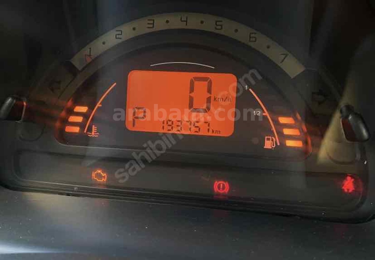 Sahibinden Citroen C3 1.4 SX 2006 Model İstanbul 193.700 km Siyah 7