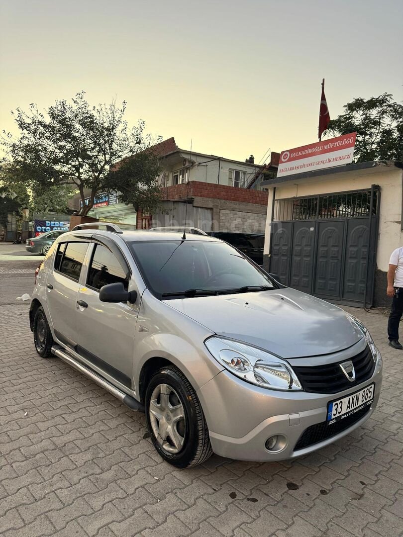 Sahibinden Dacia Sandero 1.5 dCi Stepway 2011 Model Kahramanmaraş 307.000 km Gri (Gümüş) 3