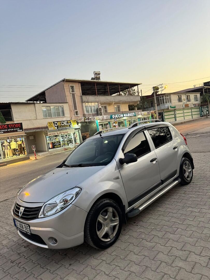 Sahibinden Dacia Sandero 1.5 dCi Stepway 2011 Model Kahramanmaraş 307.000 km Gri (Gümüş) 6