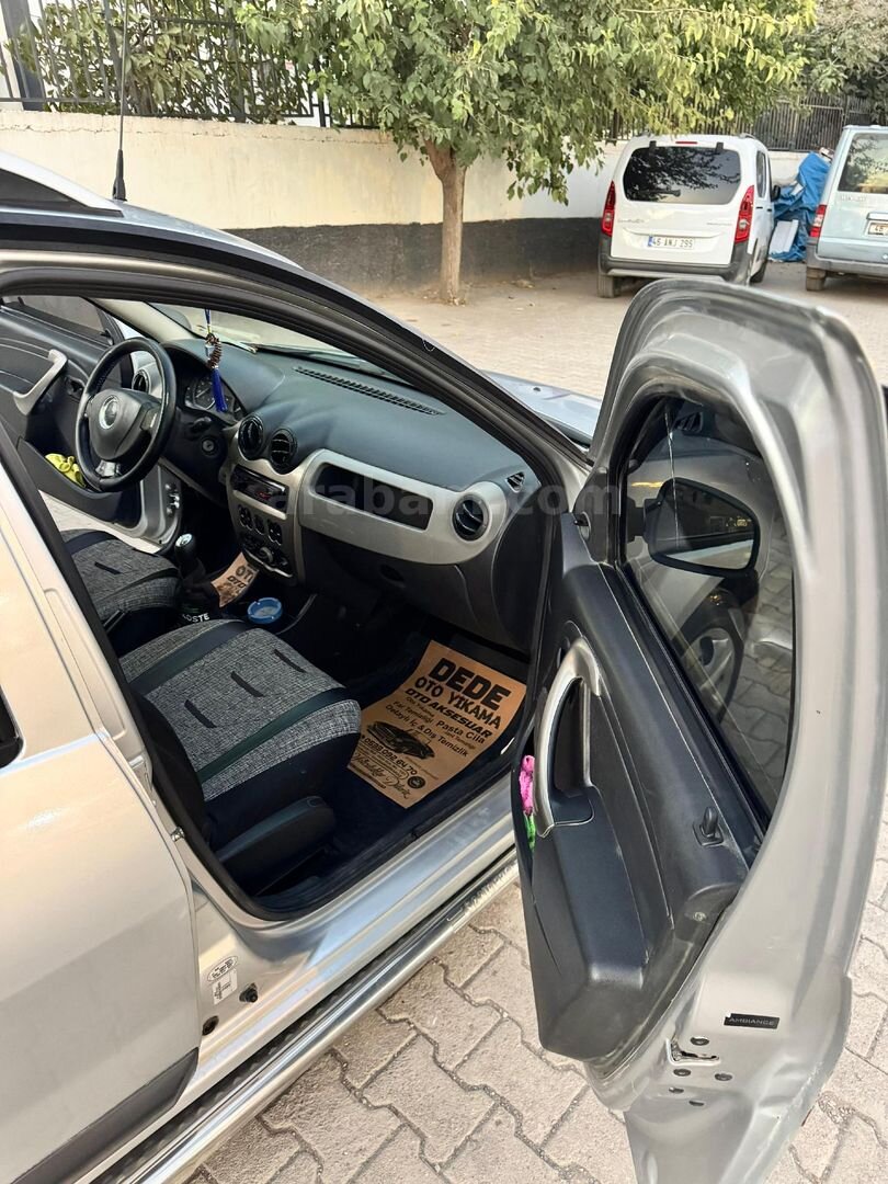 Sahibinden Dacia Sandero 1.5 dCi Stepway 2011 Model Kahramanmaraş 307.000 km Gri (Gümüş) 4