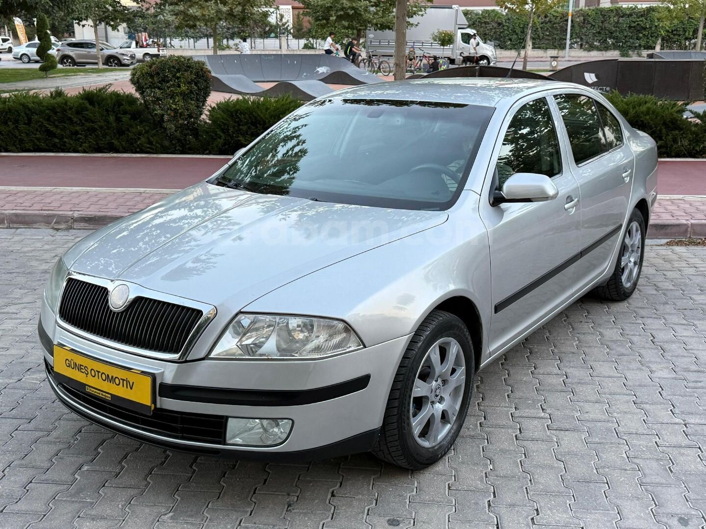 GÜNEŞ OTOMOTİV SKODA OCTAVİA A5 KASA DEĞİŞENSİZ ÇİÇEK GİBİ 3