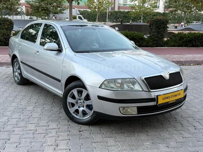 GÜNEŞ OTOMOTİV SKODA OCTAVİA A5 KASA DEĞİŞENSİZ ÇİÇEK GİBİ