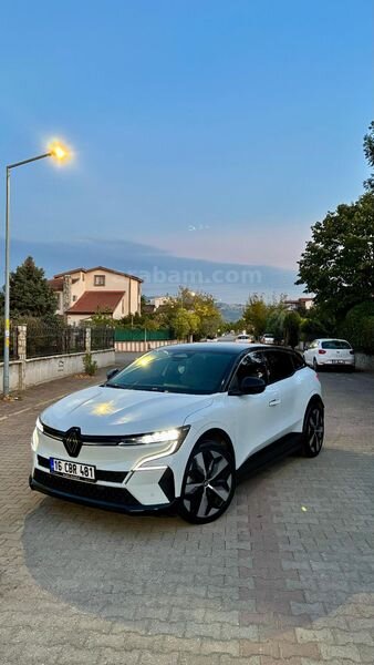 Sahibinden Renault Megane E-Tech Techno 2023 Model Bursa 67.000 km Beyaz