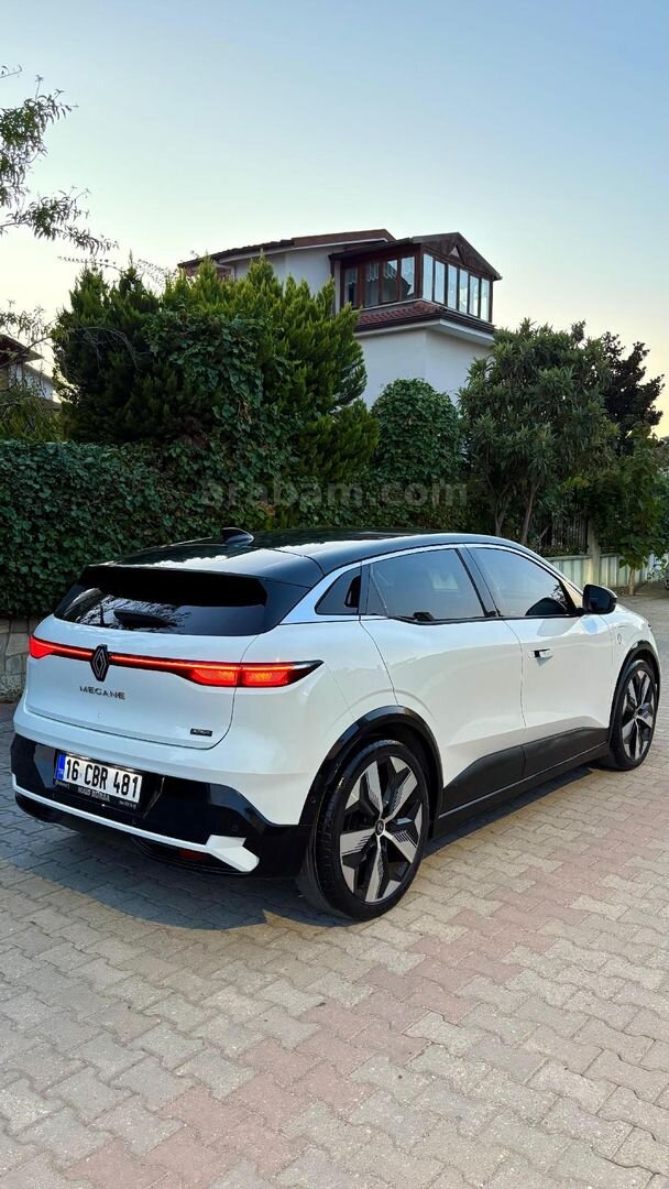 Sahibinden Renault Megane E-Tech Techno 2023 Model Bursa 67.000 km Beyaz 4