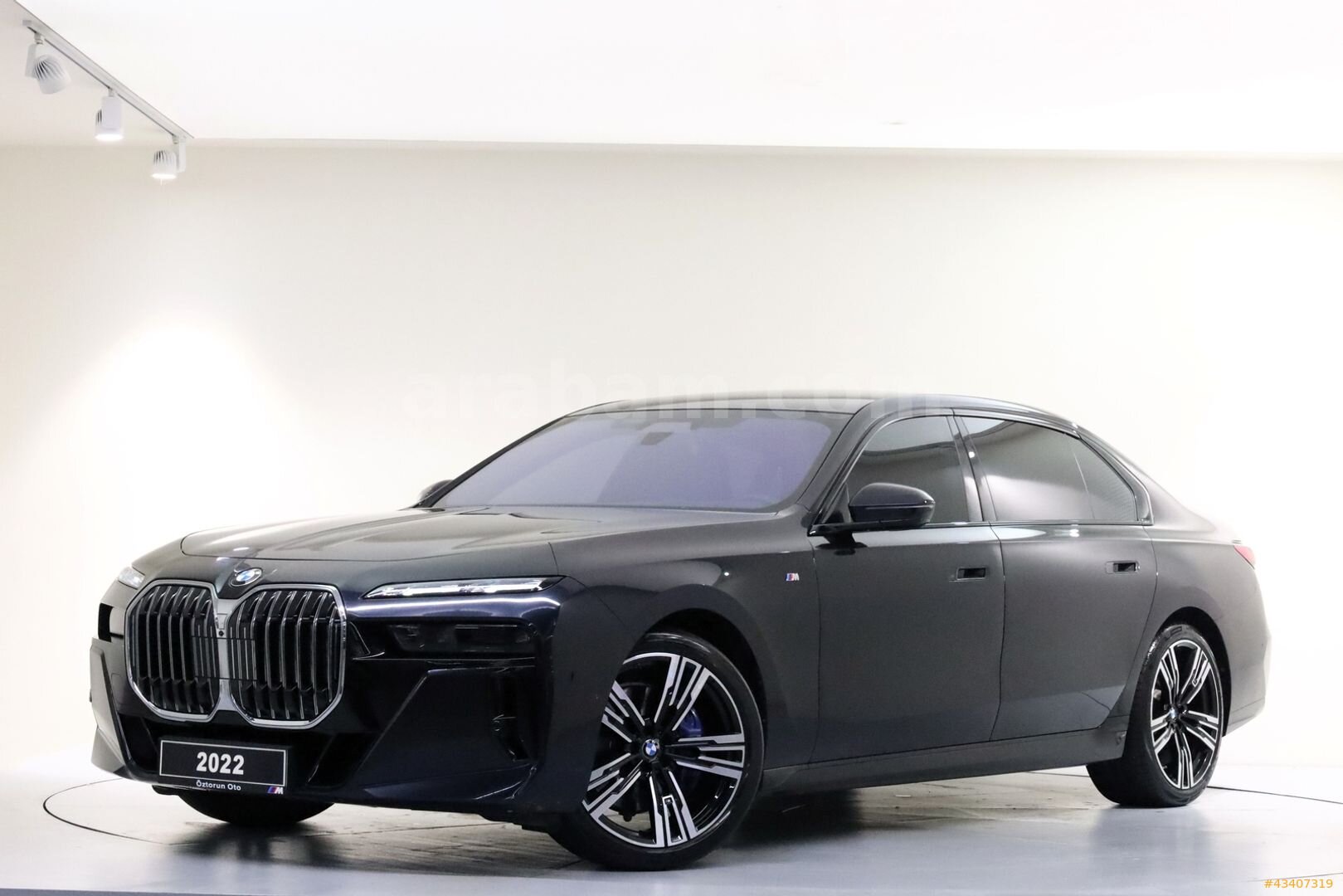 ÖZTORUN OTO - 2022 - BMW 740d xDrive - M Excellence 1