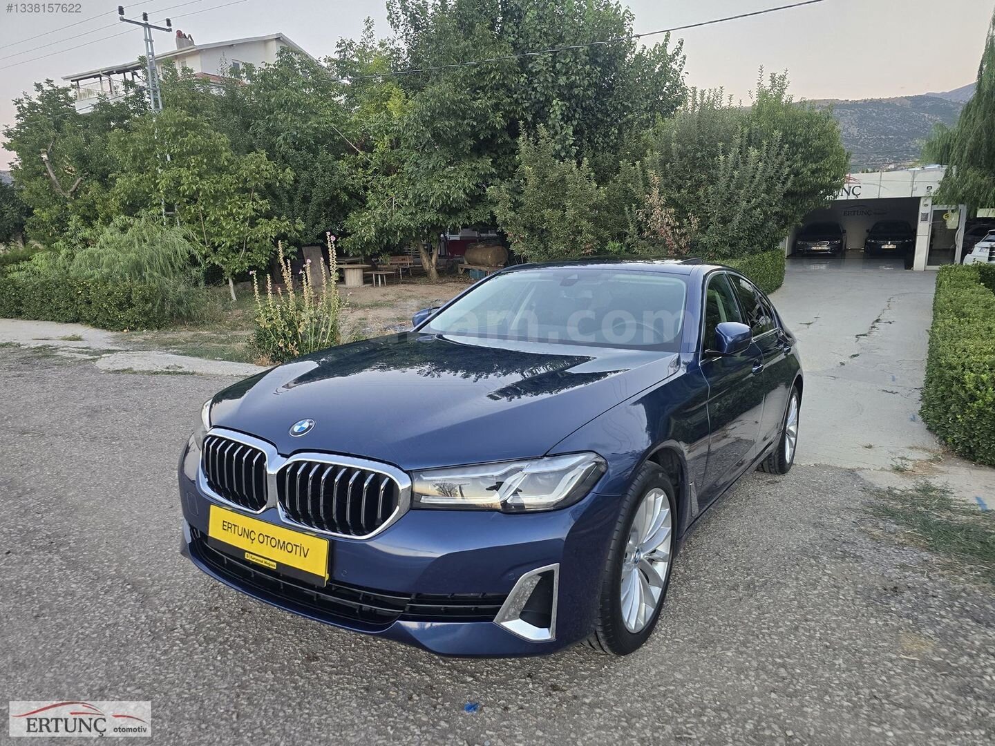 2022 87.0000 KM 520d xDrive Luxury Line FULL SERVİS BAKIMLI 3