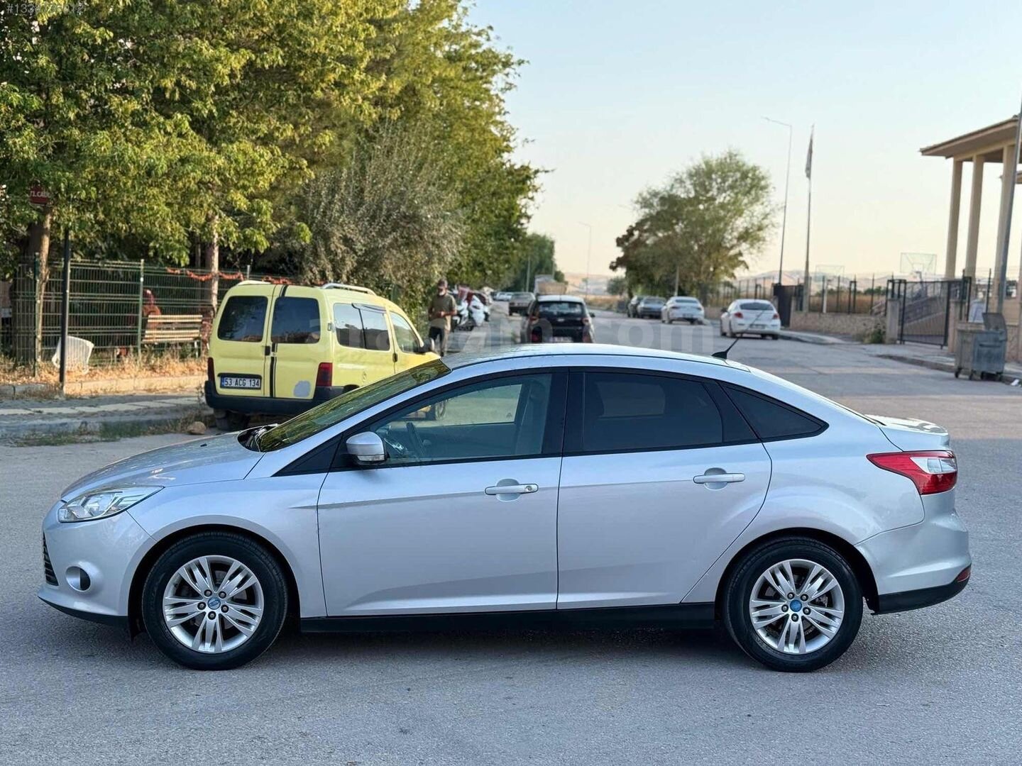 DEĞİŞENSİZ + HATASIZ + 2013 MODEL + 165.000 KMDE + FOCUS 3
