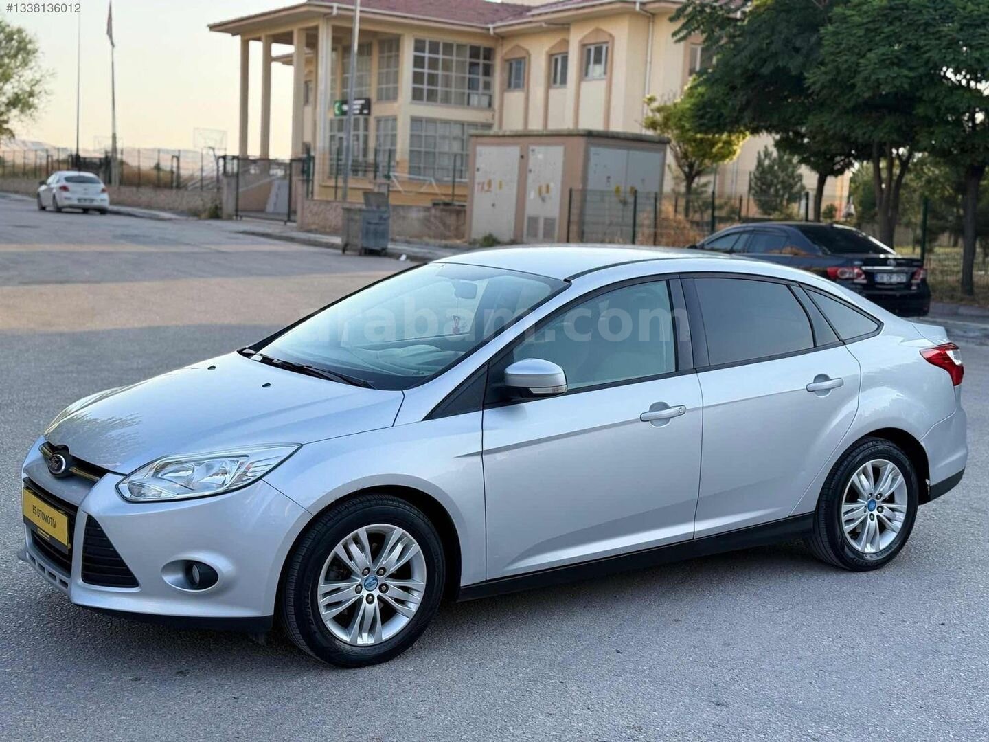DEĞİŞENSİZ + HATASIZ + 2013 MODEL + 165.000 KMDE + FOCUS 2