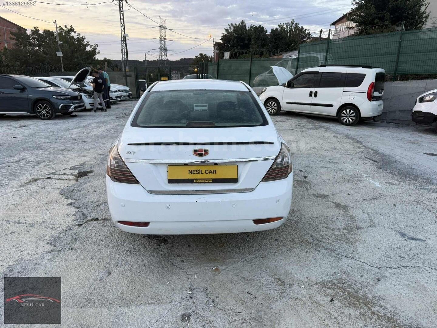 Galeriden Geely Emgrand 1.5 GSL Premium 2011 Model İstanbul 212.000 km Beyaz 2