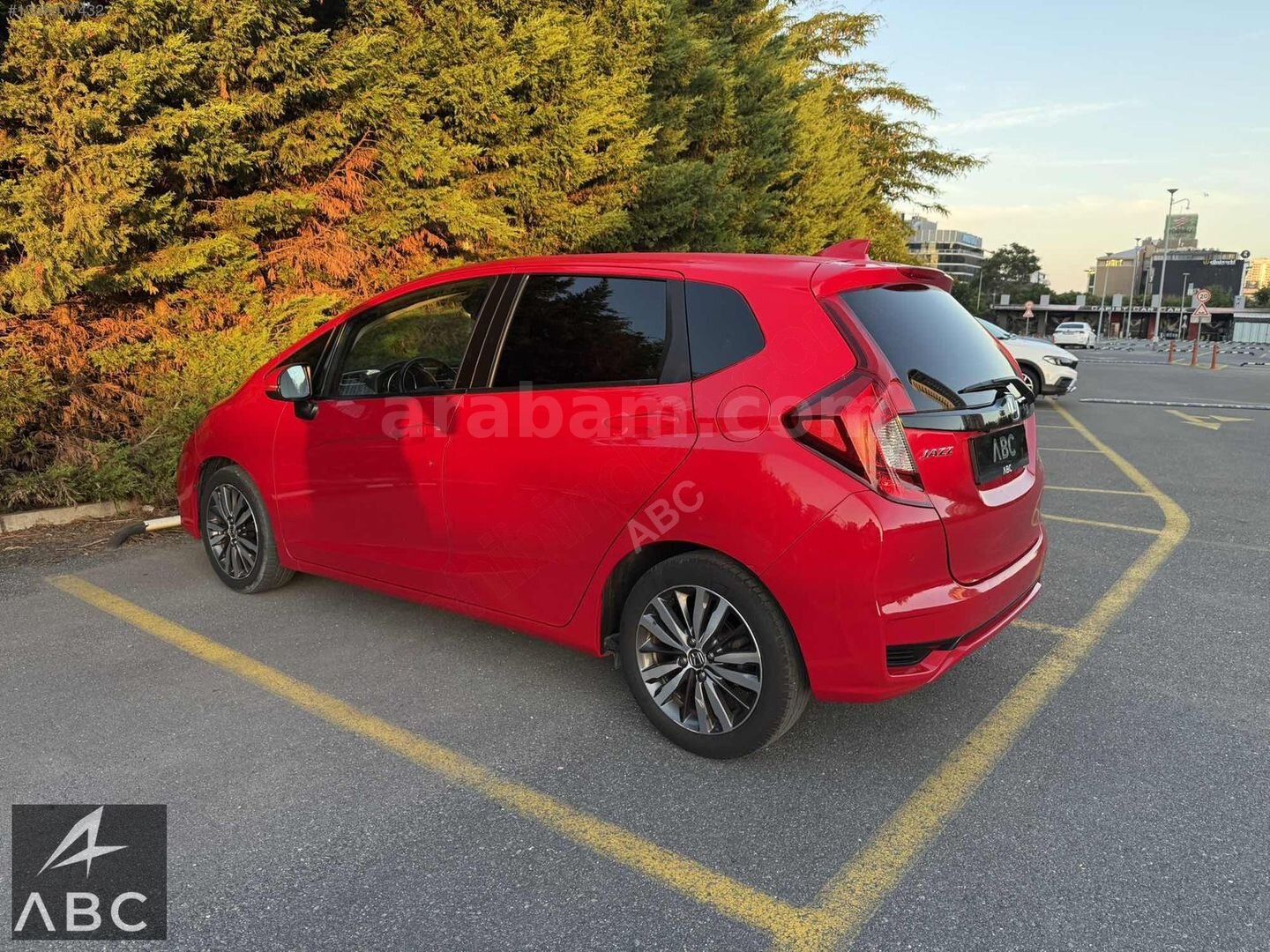 ?BC | 2018 MODEL 61.000 KM'DE HONDA JAZZ 1.3 ELEGANCE 4
