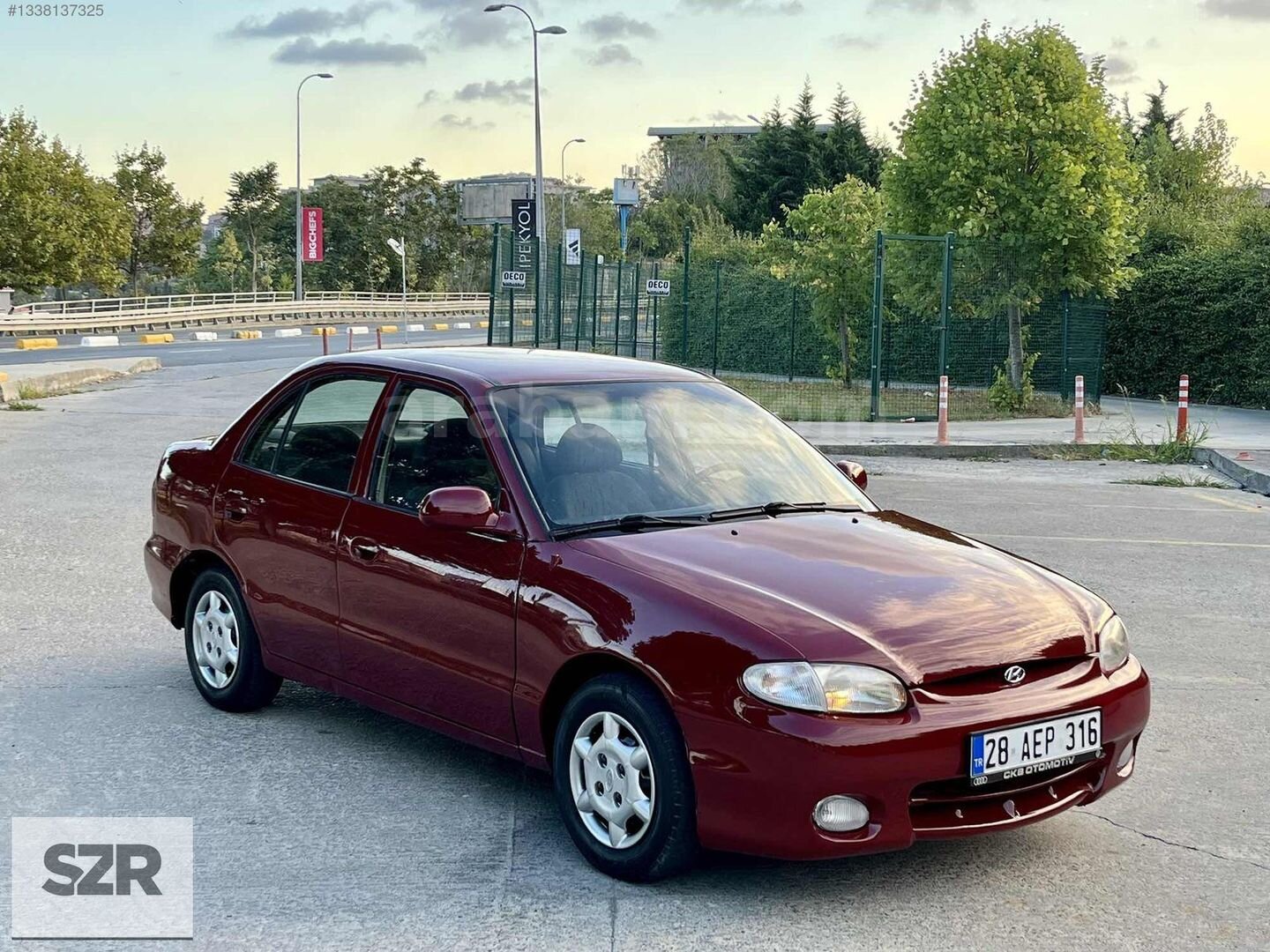 SZR MOTORS'DAN KLİMALI-MUAYENELİ 1998 ACCENT 1.5 GLS LPG'Lİ 2