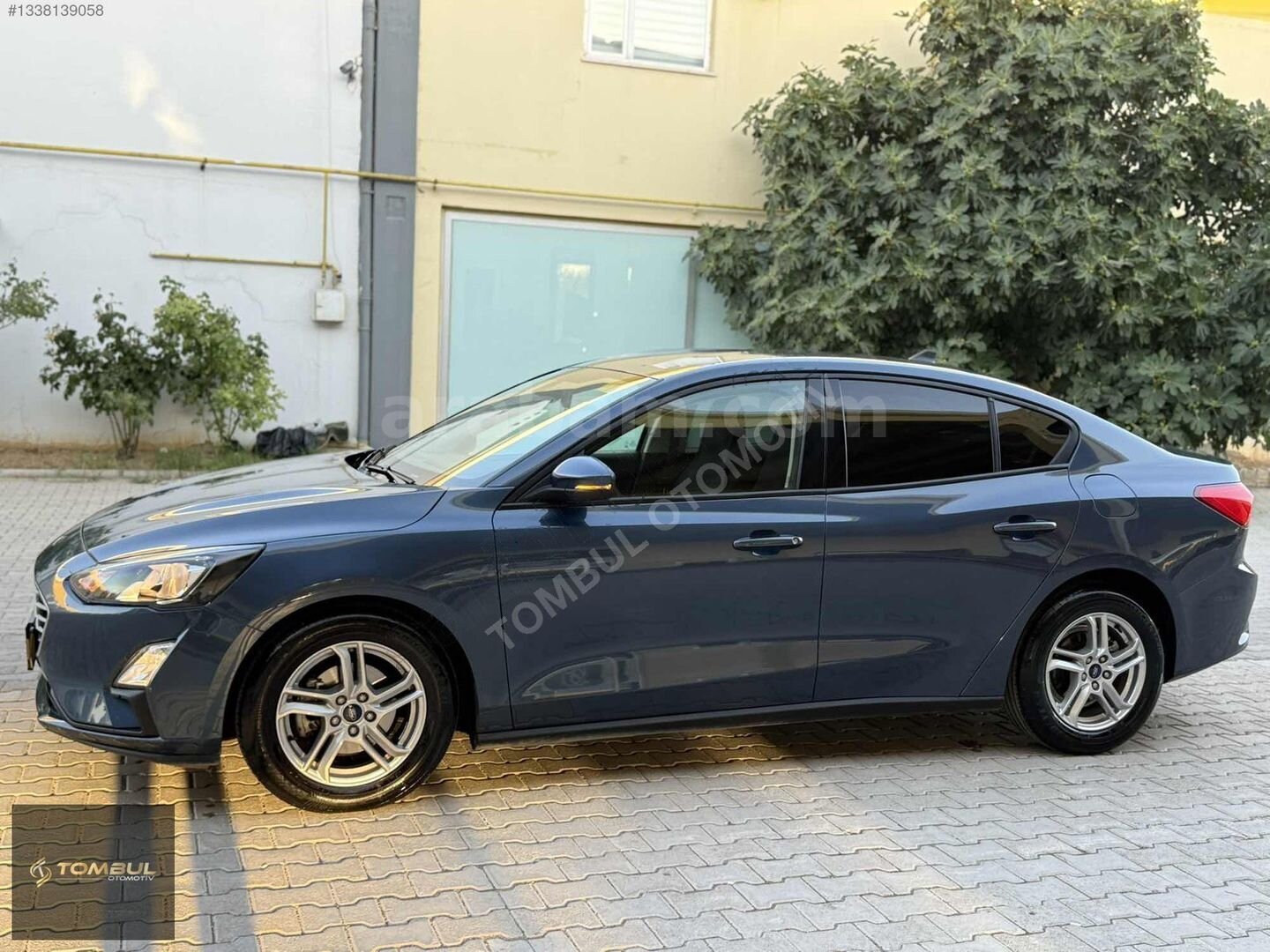 TOMBUL'DAN FORD FOCUS 1.5 Ti-VCT HATASIZ BOYASIZ SERVİS BAKIMLI 6