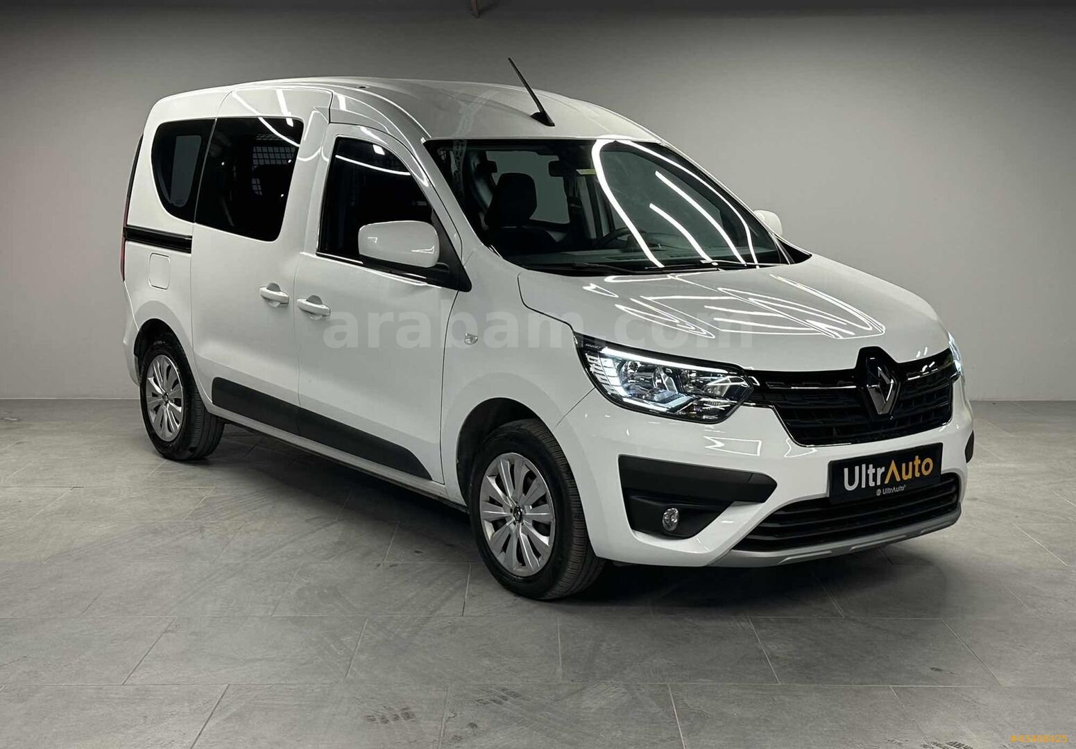 "ULTRAUTO" 2023 EXPRESS 1.5 BlueDCI JOY 47,200KM CARPLAY 1