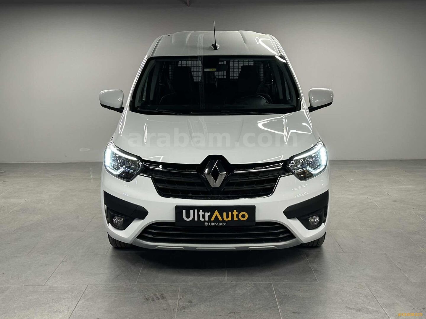 "ULTRAUTO" 2023 EXPRESS 1.5 BlueDCI JOY 47,200KM CARPLAY 2
