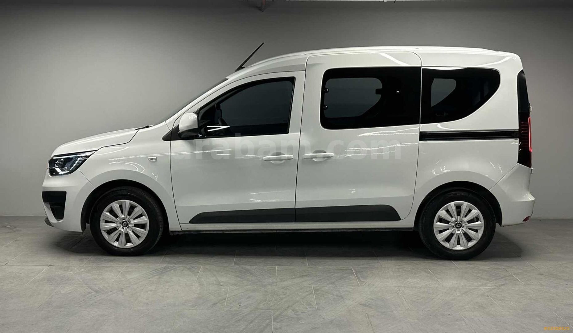 "ULTRAUTO" 2023 EXPRESS 1.5 BlueDCI JOY 47,200KM CARPLAY 4