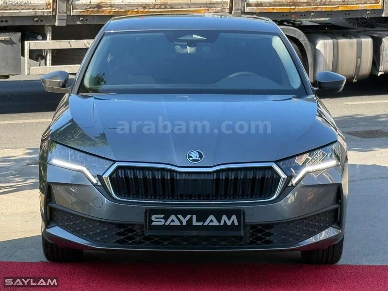SAYLAM 2025 SKODA OCTAVIA 1.5 MHEW ELİTE-6050 KM-HATASIZ-BOYASIZ