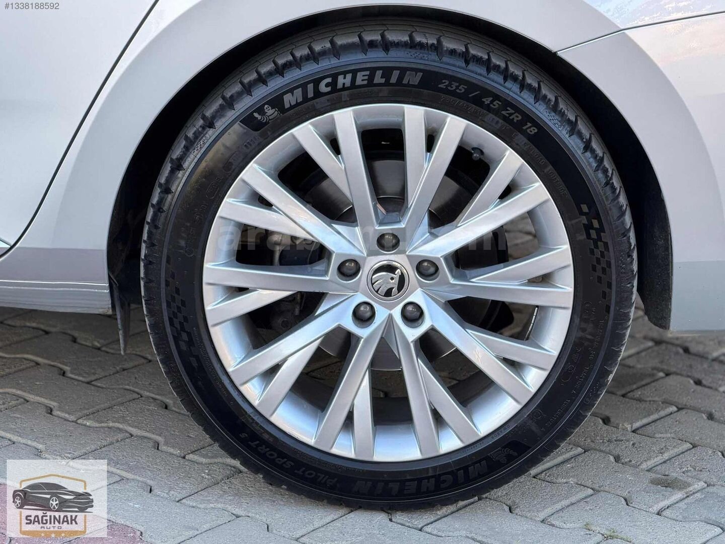 SAĞINAK AUTO SKODA SUPERB 1.5 TSI HATASIZ BOYASIZ SIFIR AYARINDA 7