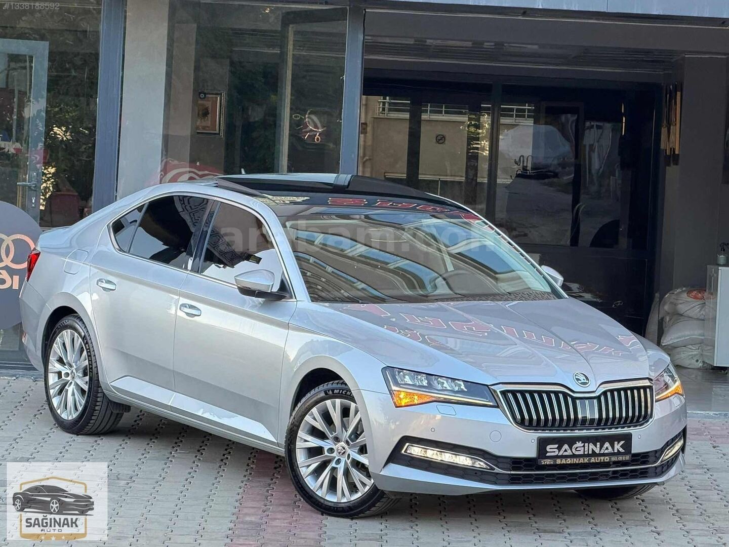 SAĞINAK AUTO SKODA SUPERB 1.5 TSI HATASIZ BOYASIZ SIFIR AYARINDA 3