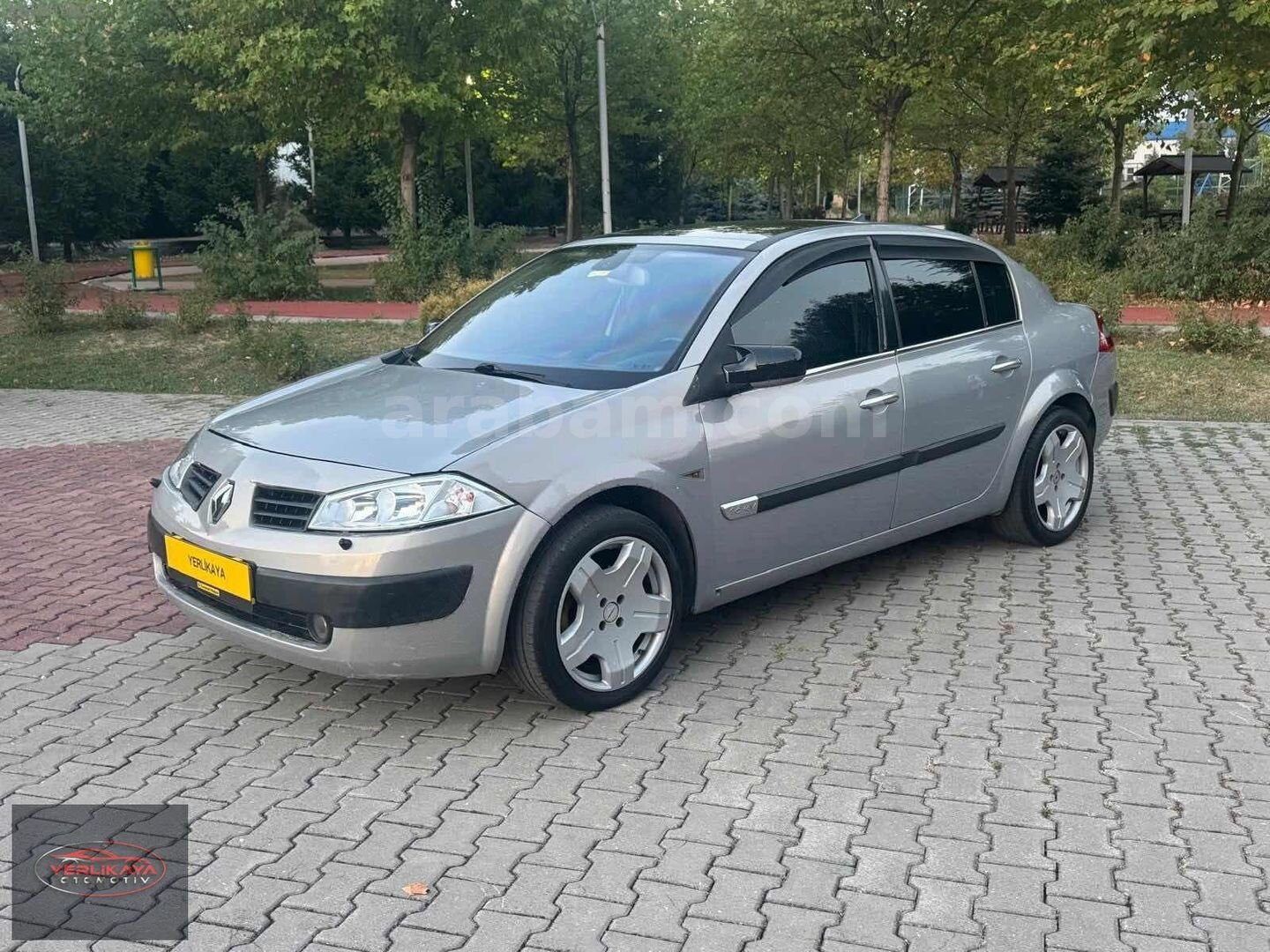 2004 MEGANE 1.6 16V SUNROOF 1