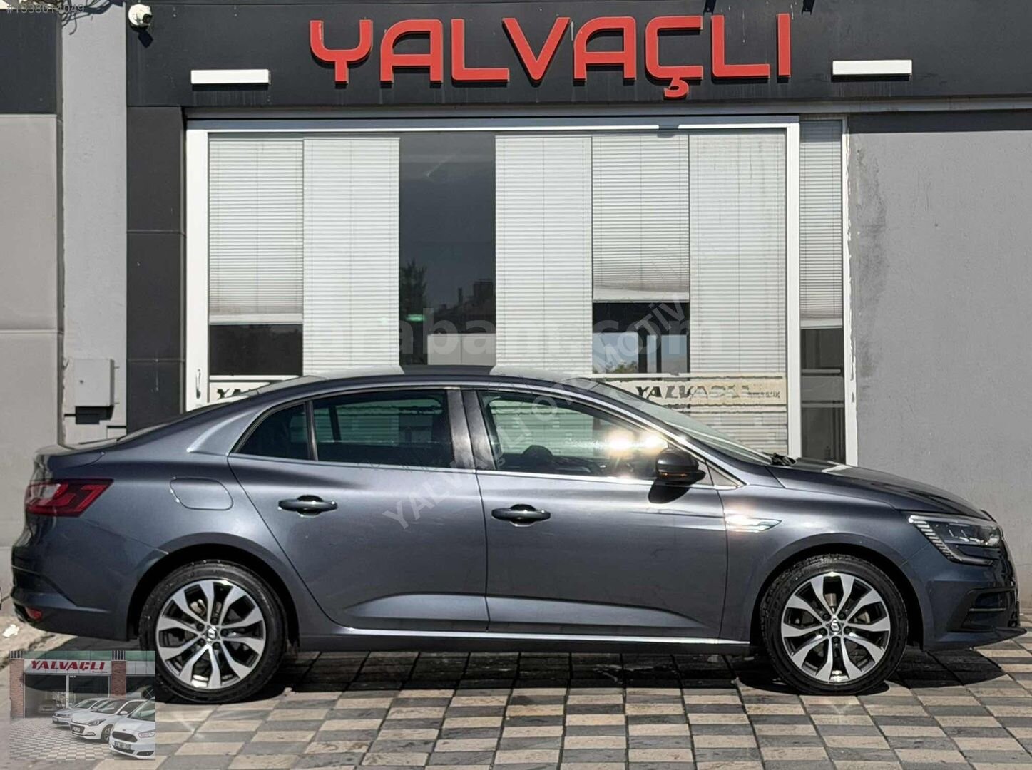 2023 Boyasız ! 130.000 Km_MEGANE 1.3TCE_140BG_İCON_EDC_%20KDV'li 2