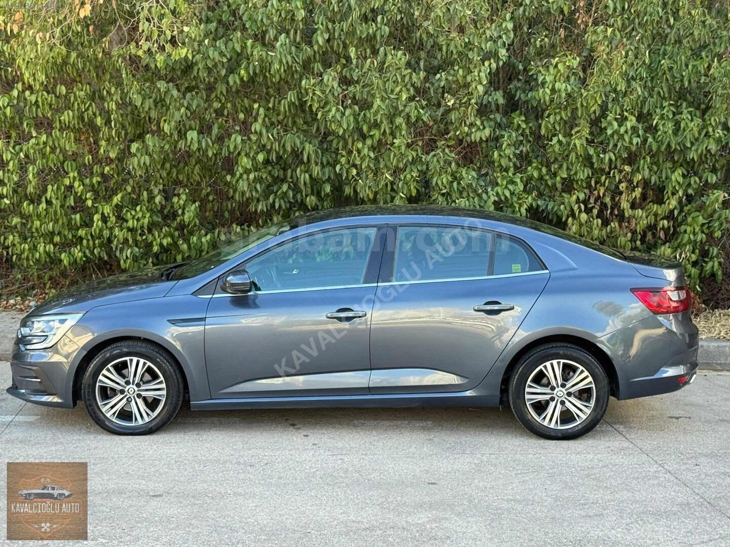 2023 1.5 DİZEL OTOMATİK HATASIZ YENİ KASA MEGAN TOUCH 6