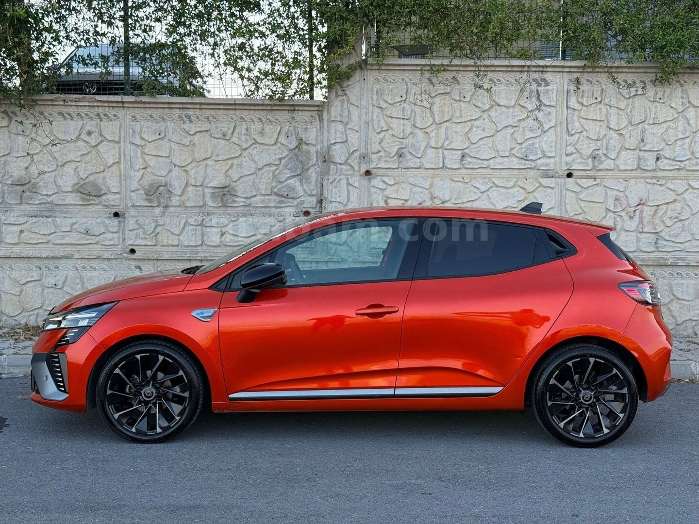 VEDAT AUTO'DAN 2024 RENAULT CLİO 1.0 TCE TECHNO ESPRİT ALPİNE! 5