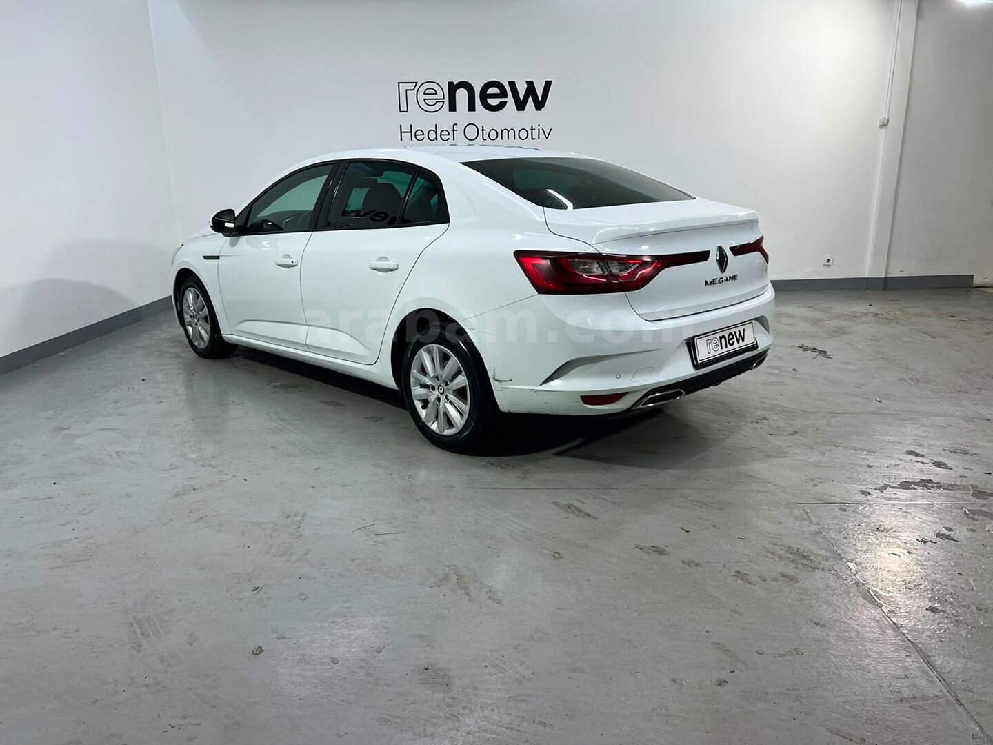 HEDEF RENAULT'DAN 0,99 KREDİ 2022 MEGANE JOY COMFORT 1.3 TCE %20 6