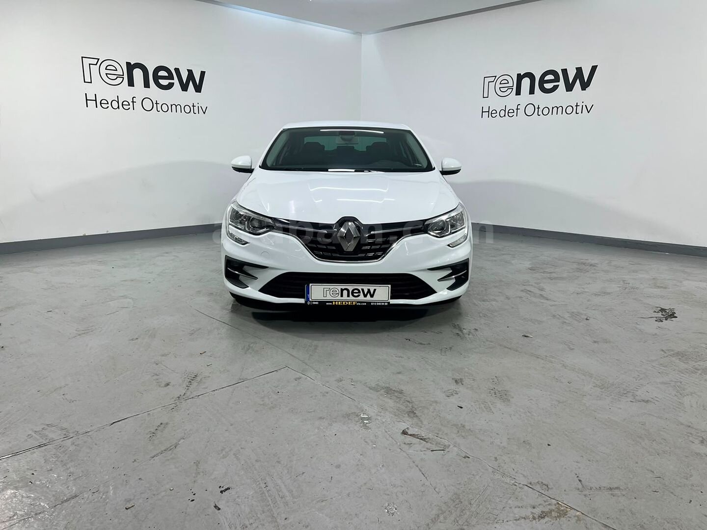 HEDEF RENAULT'DAN 0,99 KREDİ 2022 MEGANE JOY COMFORT 1.3 TCE %20 2