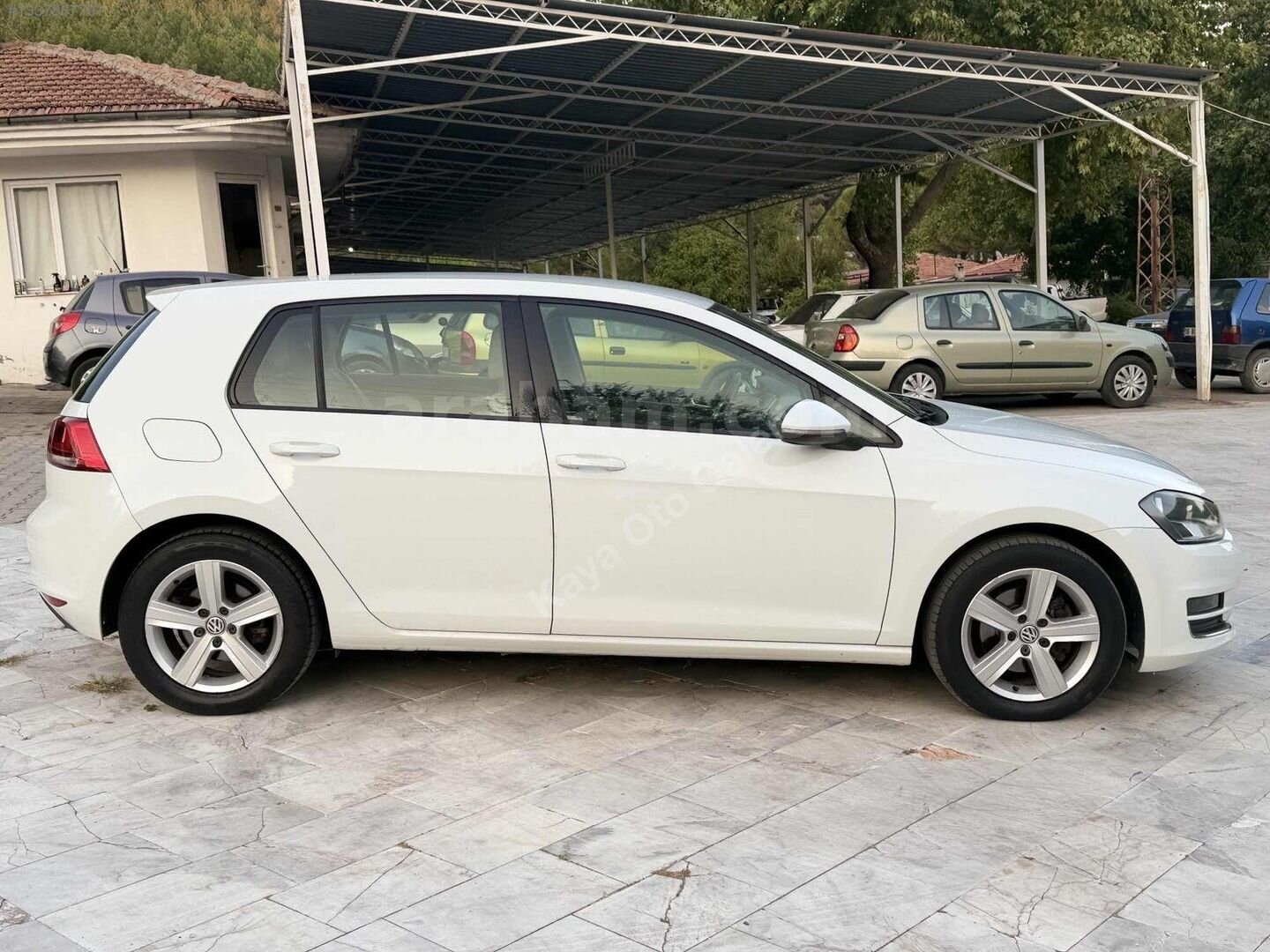 Galeriden Volkswagen Golf 1.4 TSi Comfortline 2014 Model Muğla 148.000 km Beyaz 5
