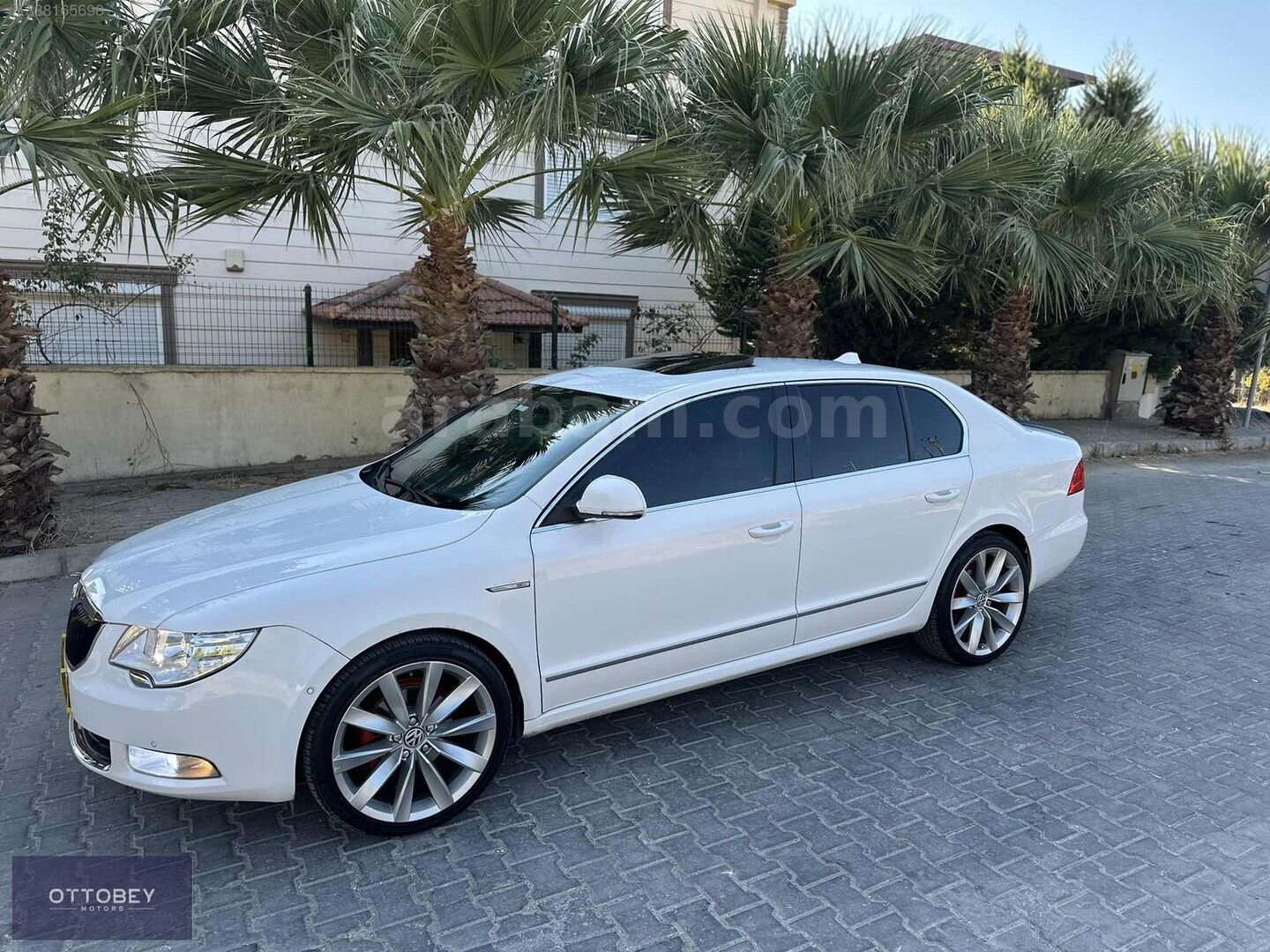 OTTOBEY DEN 2012 SUPERB 1.6 TDI ELEGANCE 105HP 4