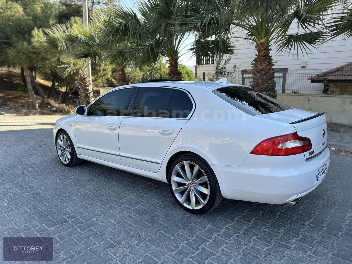 OTTOBEY DEN 2012 SUPERB 1.6 TDI ELEGANCE 105HP 6