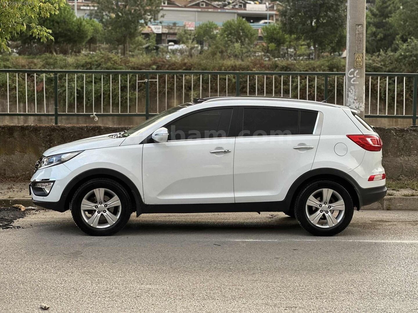 YUSEF AUTO| HATASIZ BOYASIZ TRAMERSİZ CAM TAVAN SPORTAGE 5