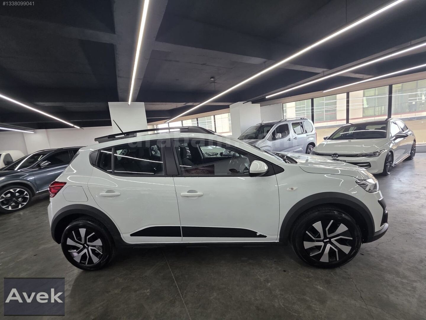 AVEK OTOMOTİV'DEN SANDERO UYGUN DÜŞÜK KM 4