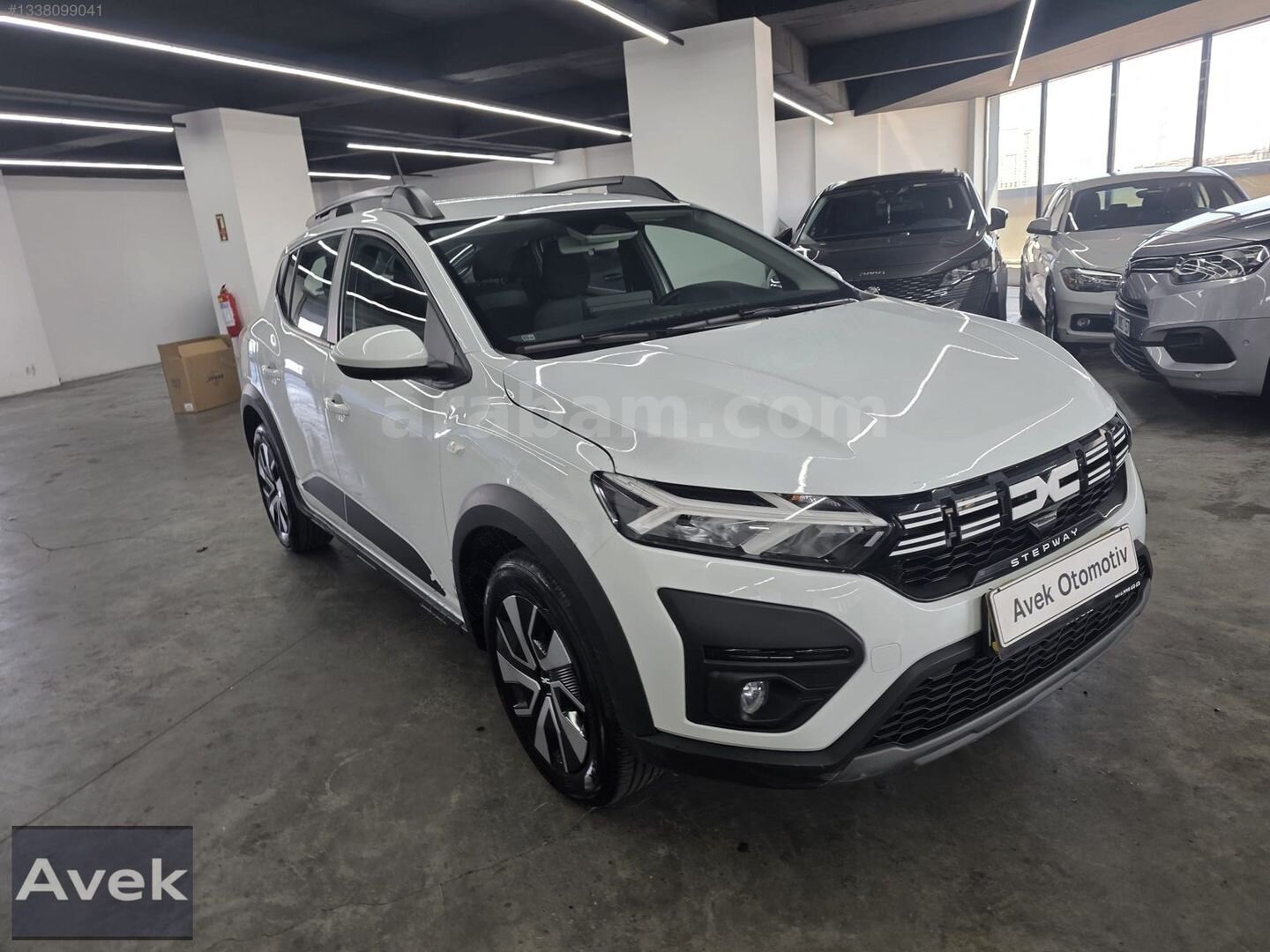 AVEK OTOMOTİV'DEN SANDERO UYGUN DÜŞÜK KM 3
