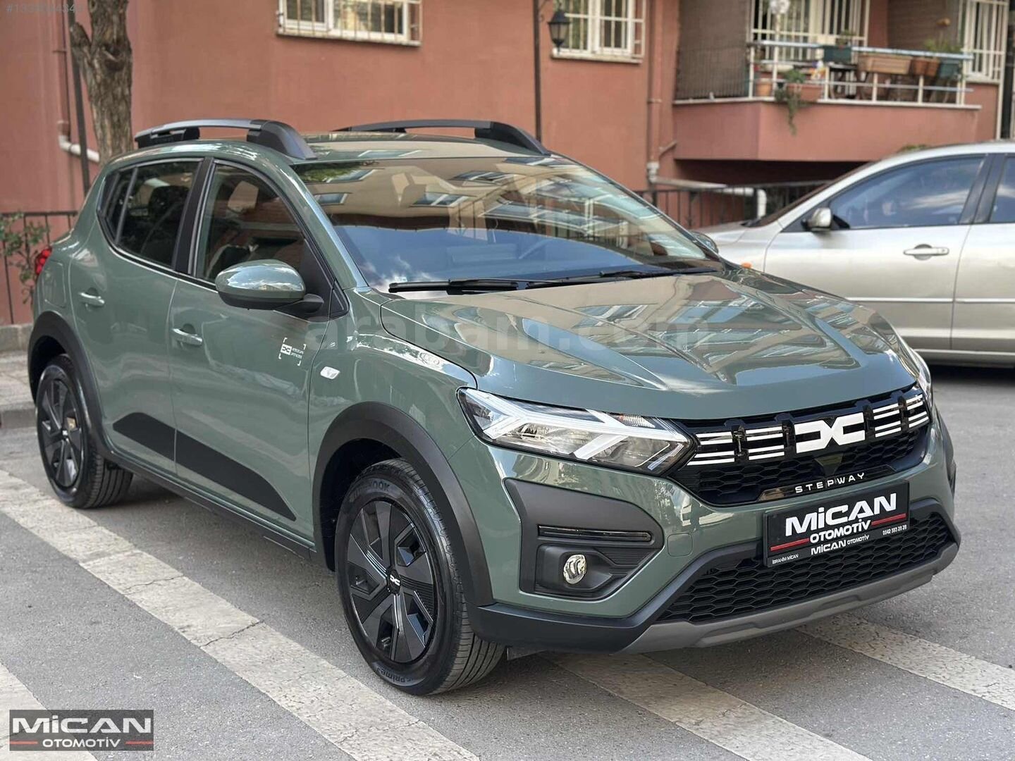 MİCAN OTO-2025 MODEL SANDERO STEPWAY HAKİ YEŞİL 11.000km'DE 4