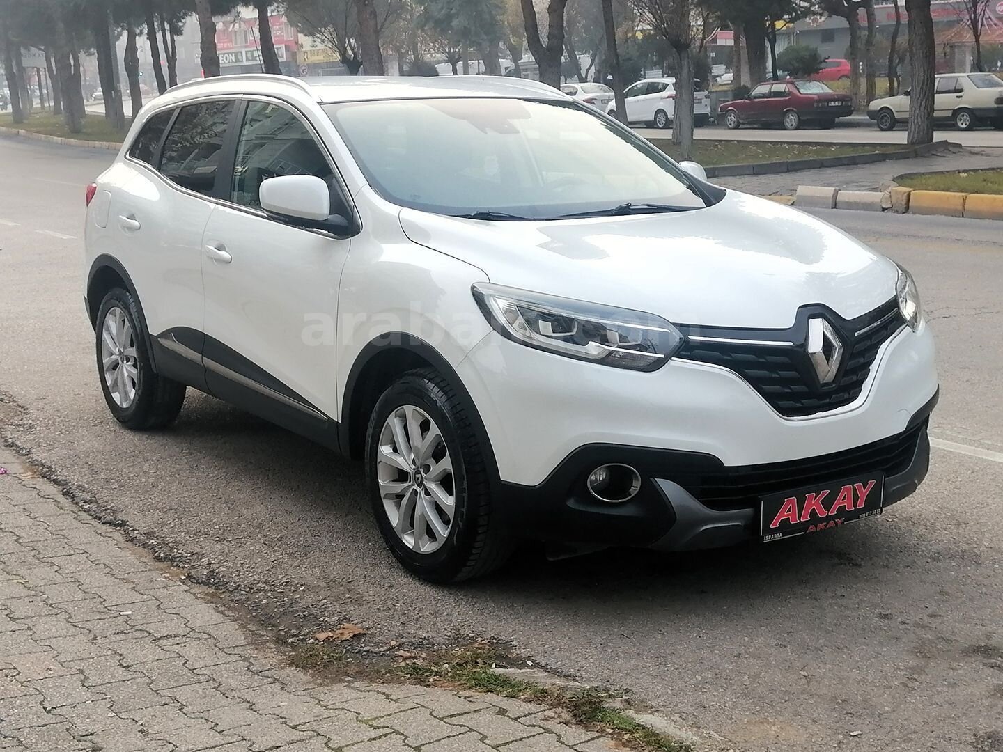 HATASIZ BOYASIZ 2016 MODEL RENAULT KADJAR 1.5 DCİ ICON OTOMATİK 4
