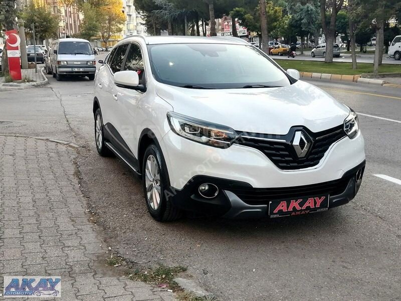 HATASIZ BOYASIZ 2015 MODEL RENAULT KADJAR 1.5 DCİ ICON OTOMATİK