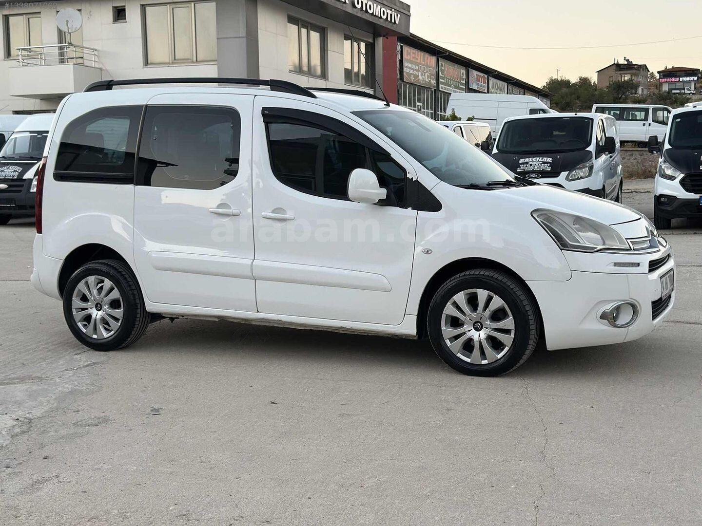 2014 YENİ KASA HATASIZ HIZ SABİTLEME LED FAR 319.000KM BERLİNGO 2