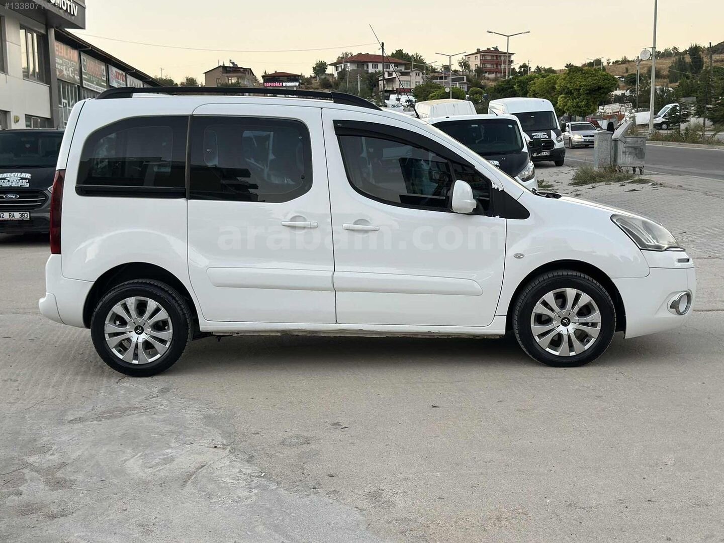 2014 YENİ KASA HATASIZ HIZ SABİTLEME LED FAR 319.000KM BERLİNGO 3