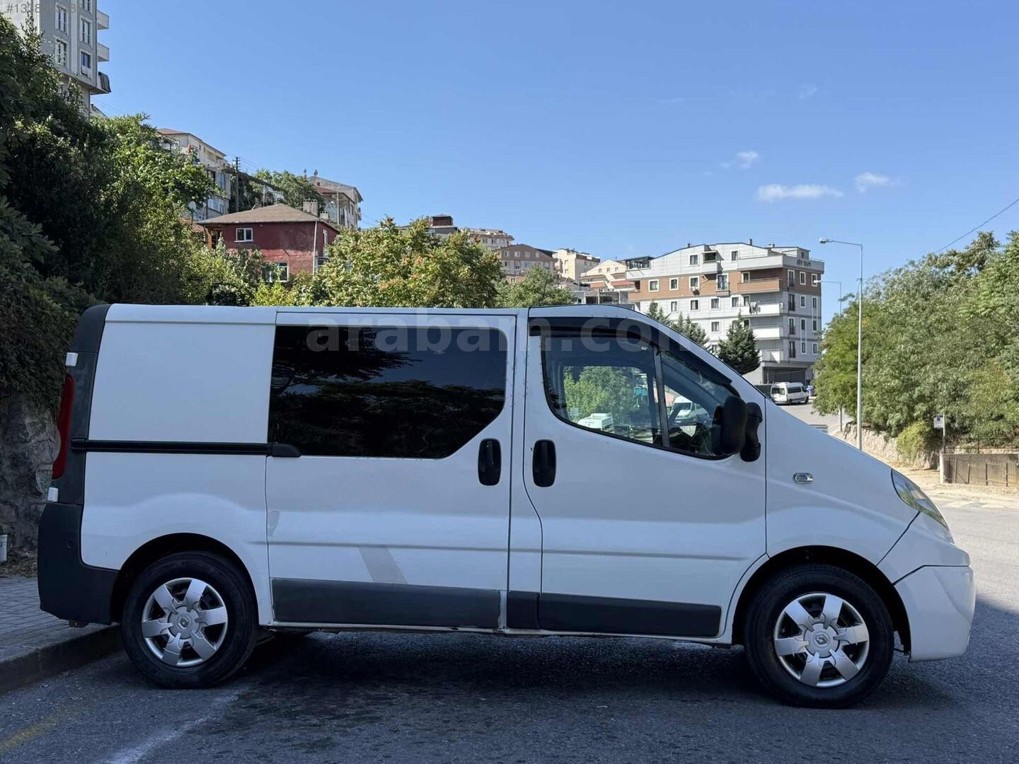 DÜŞÜK KM KLİMALI 5+1 TRAFİC 4