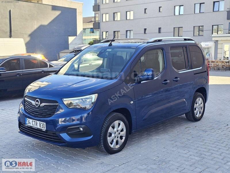 ASKALE'DEN 2020 COMBO DİZEL OTOMATİK CAM TAVAN 77 BİN KM'DE